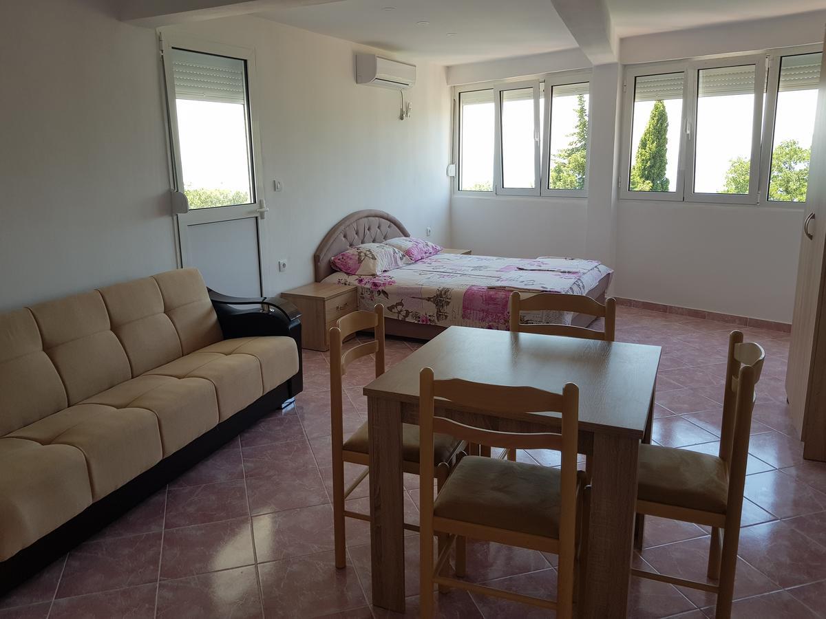 Guest House Dragomir 苏托莫雷 外观 照片