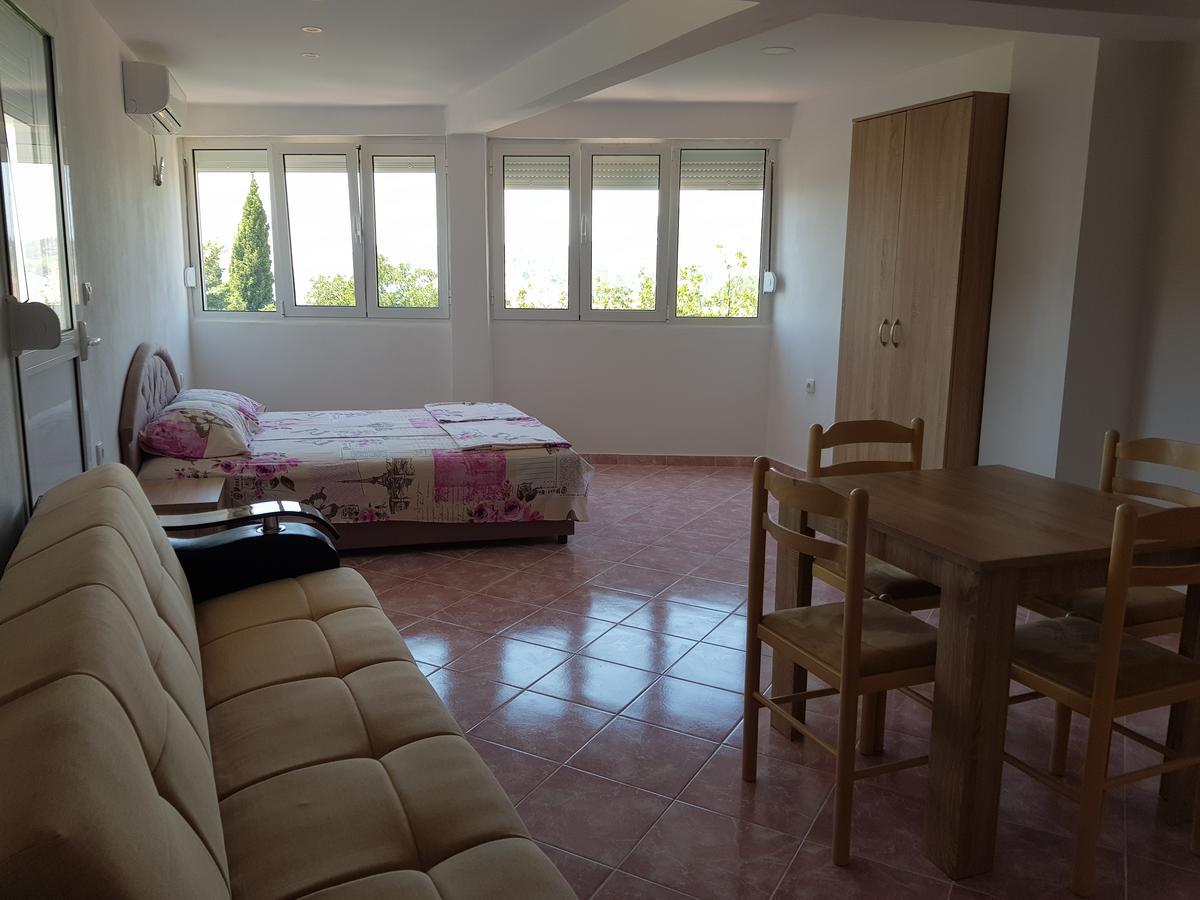 Guest House Dragomir 苏托莫雷 外观 照片